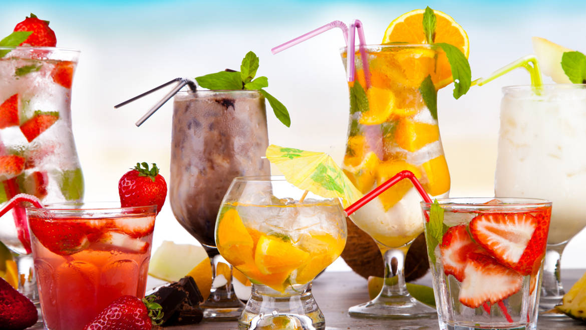 Zdrowe napoje na lato – co pić, aby nawodnić organizm