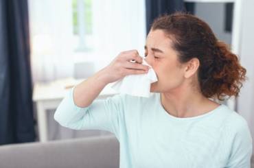 Alergia na kurz – jak sobie z nią radzić?