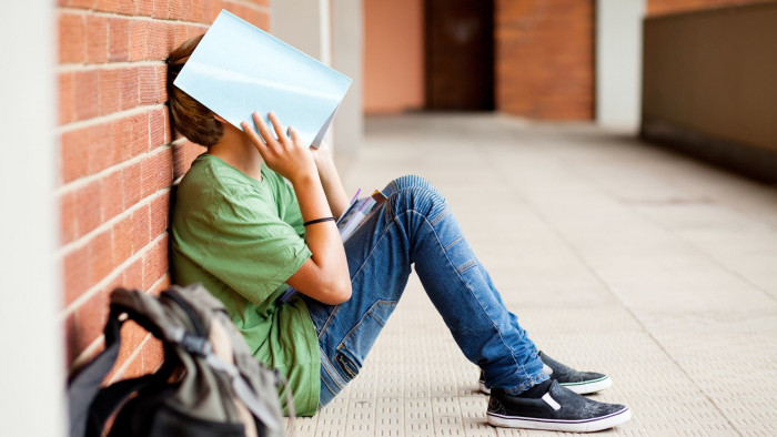 Stres w życiu nastolatka – jak wspomóc dziecko w radzeniu sobie z nerwami?